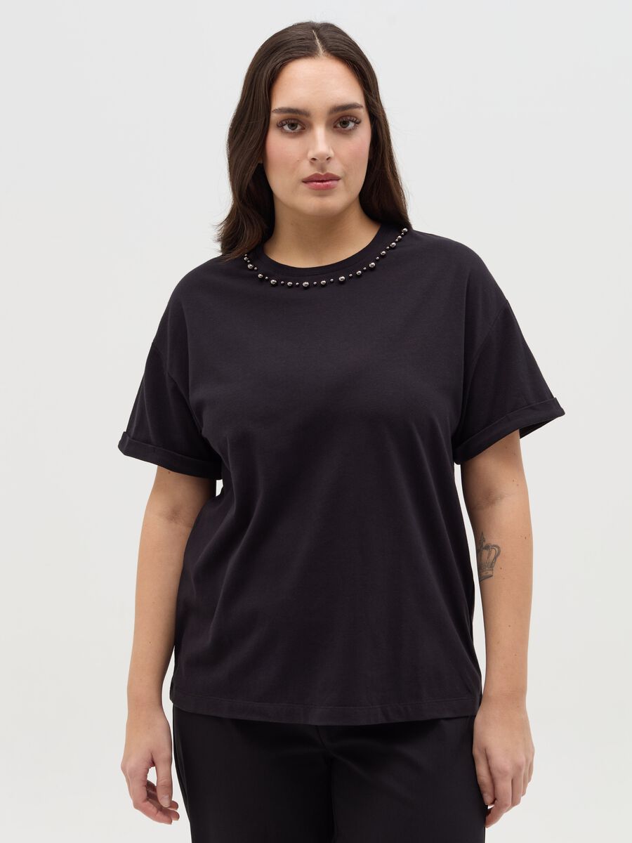 Curvy oversize T-shirt with appliqués_0