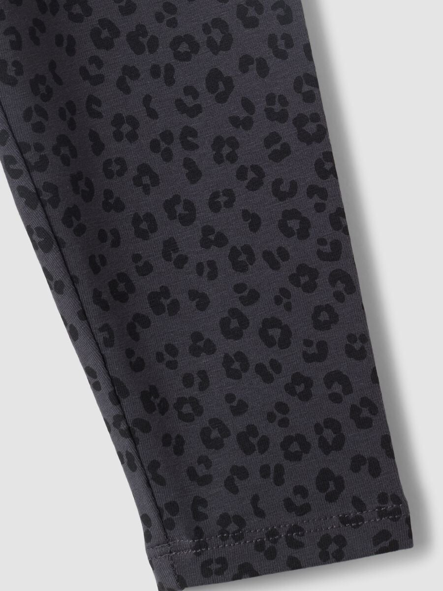 Leggings neri in misto cotone organico con fantasia animalier per bimba_2