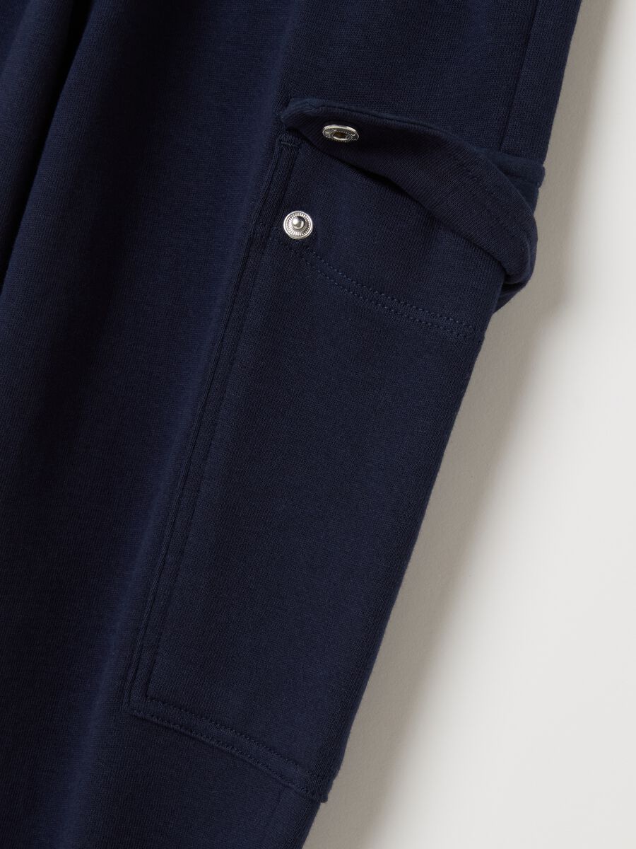 Joggers with drawstring and pockets_2