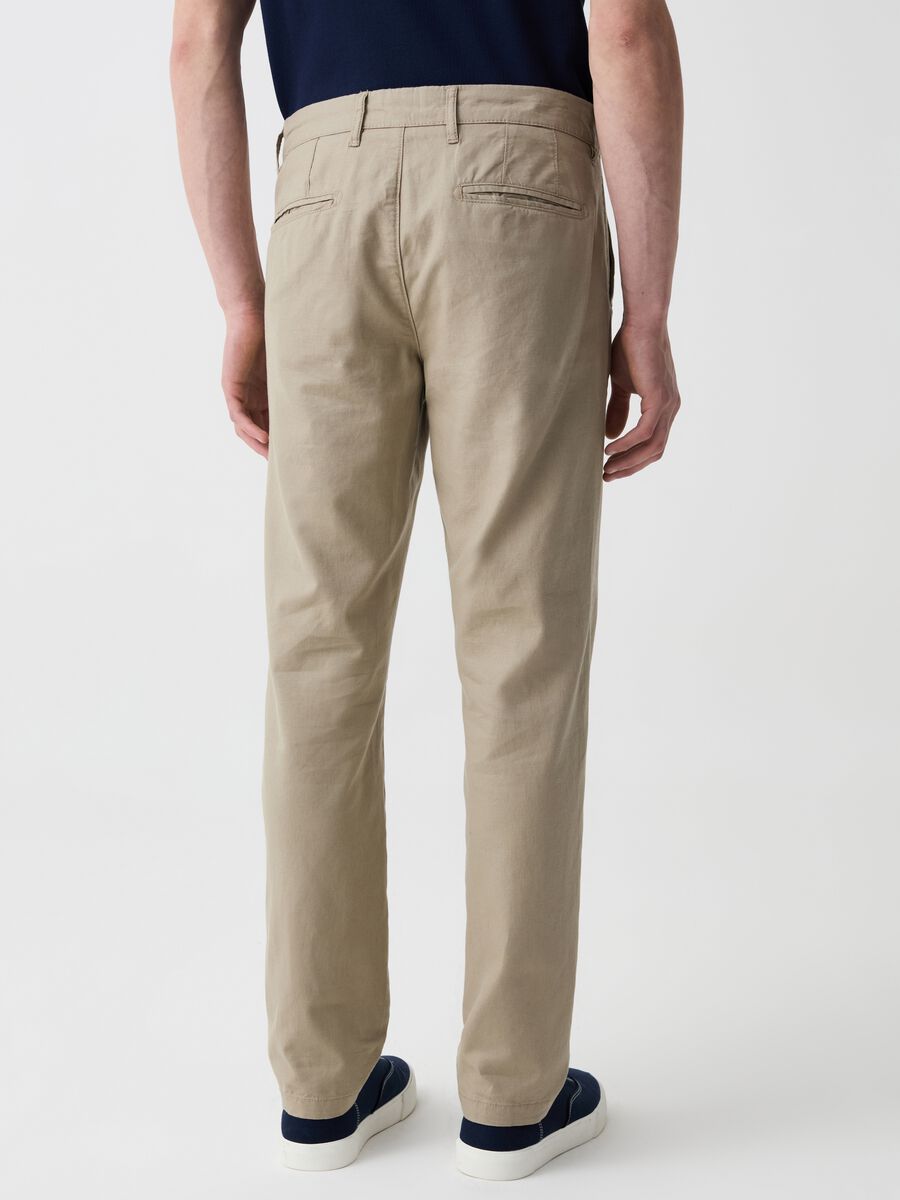 Pantalone chino in lino e cotone_2