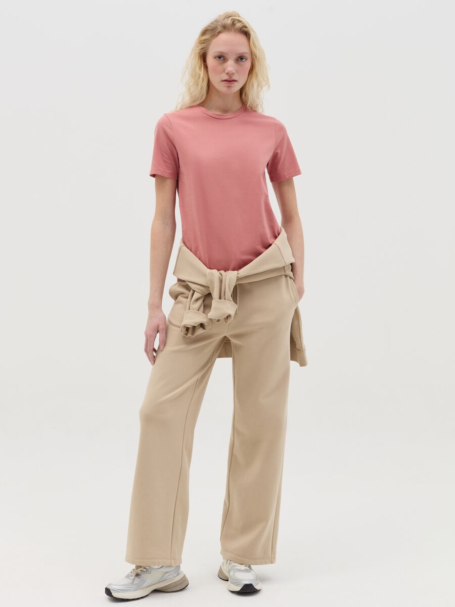 Essential T-shirt in cotton with round neck_1