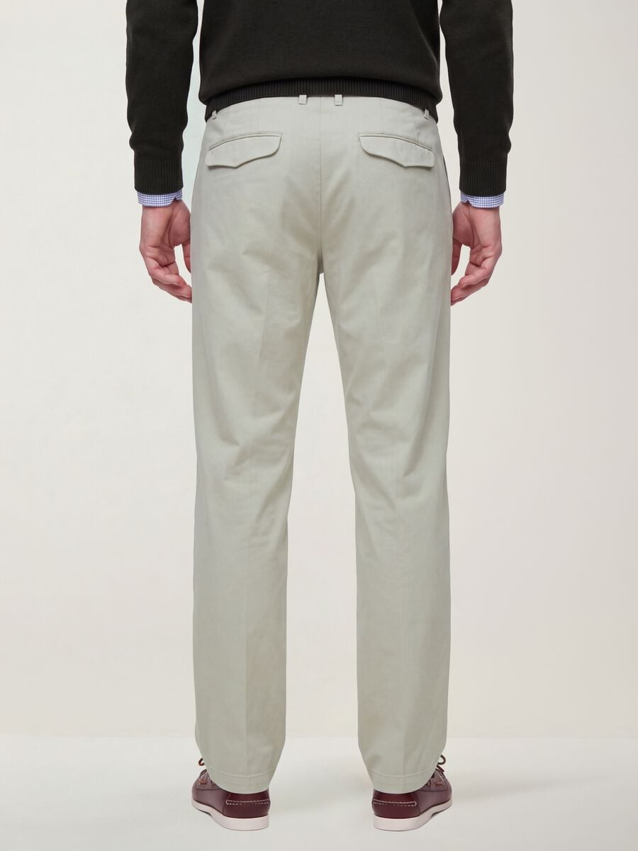 Pantaloni chino beige in puro cotone regular fit_2