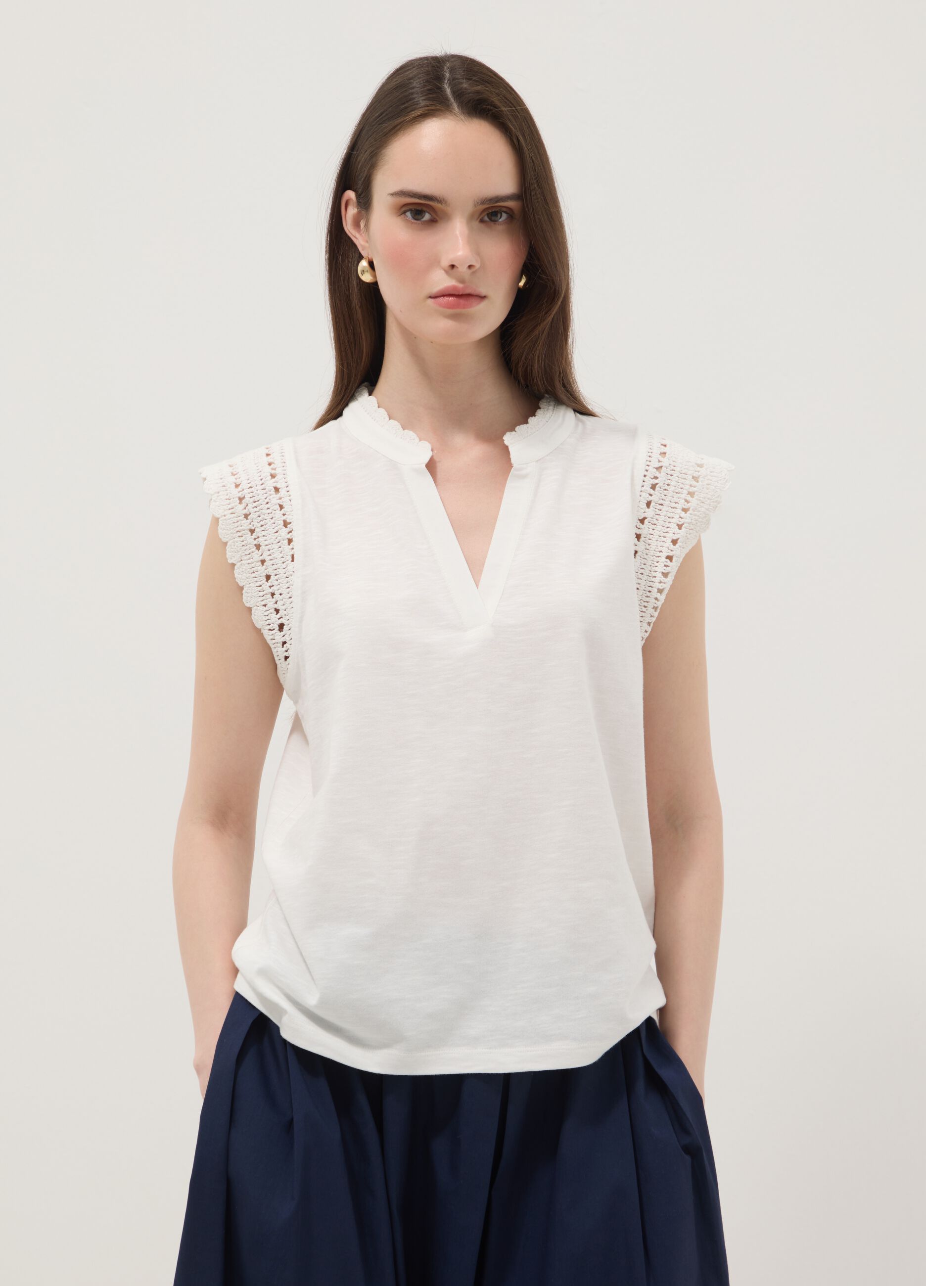 White pure cotton regular-fit top with crochet inserts
