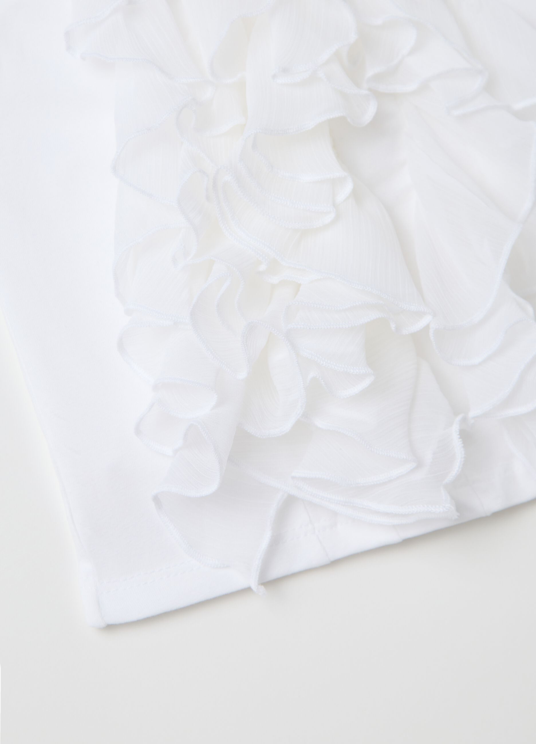 Girls’ white regular-fit T-shirt in stretch cotton with ruffles