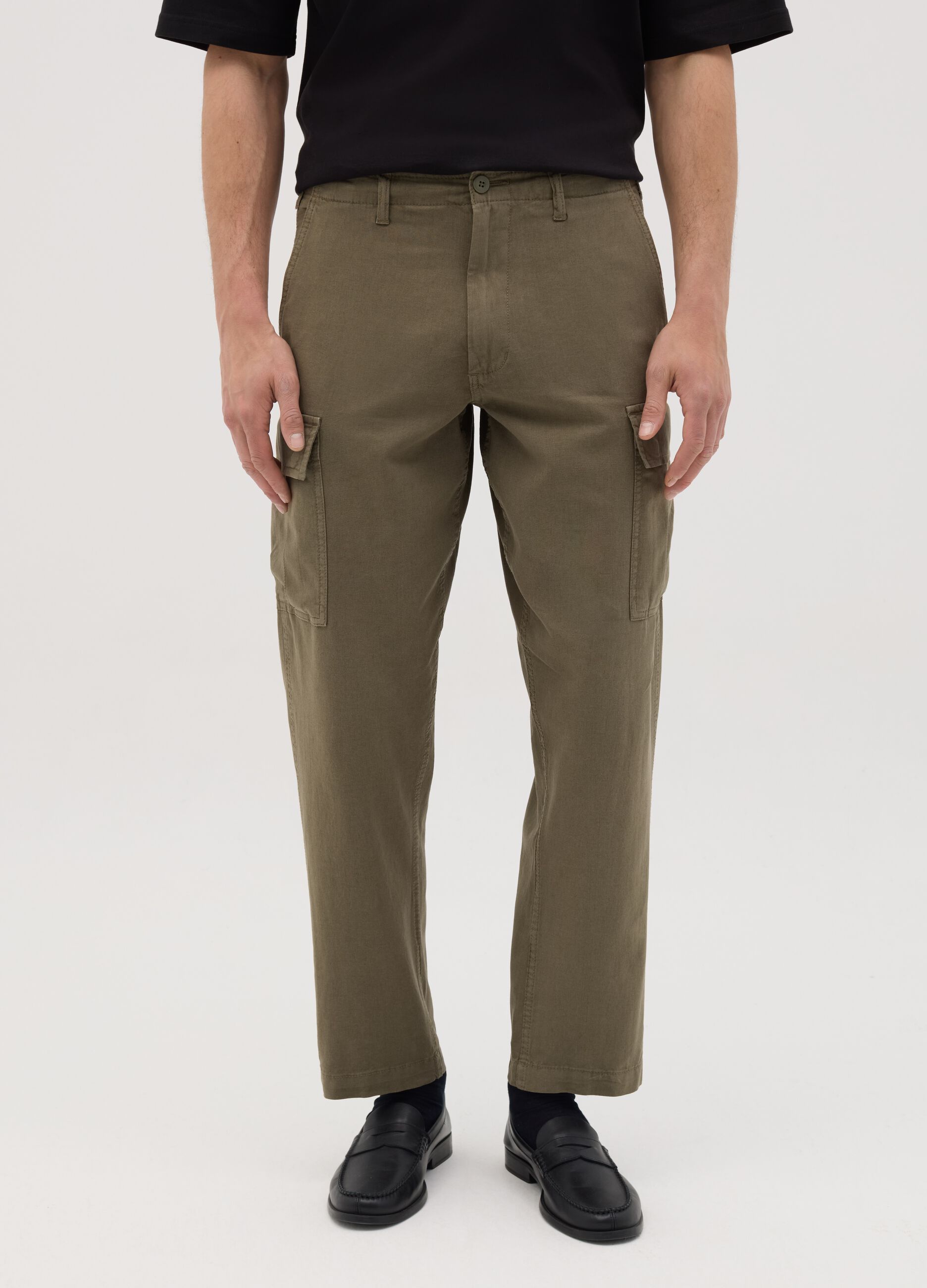 Pantaloni cargo da uomo in lino e cotone verdi regular fit con tasche multiple