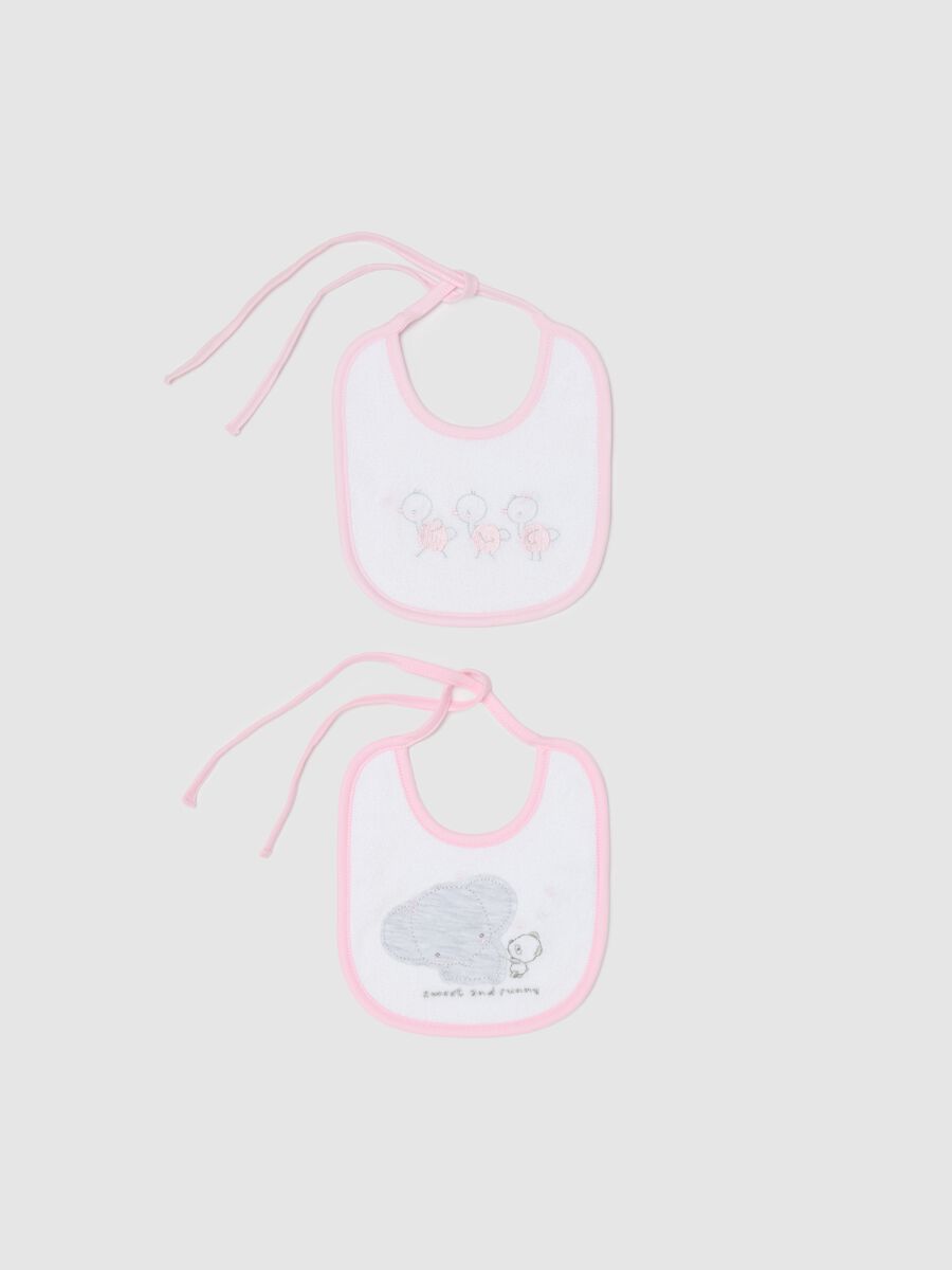 Two-pack bibs with animals patches_0