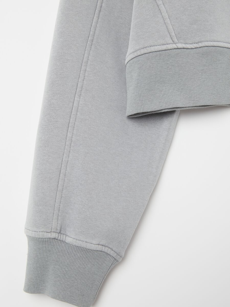 Crop sweatshirt with hood_5
