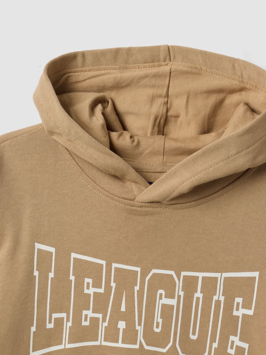 Felpa beige in puro cotone con cappuccio e scritta frontale per bambino_3