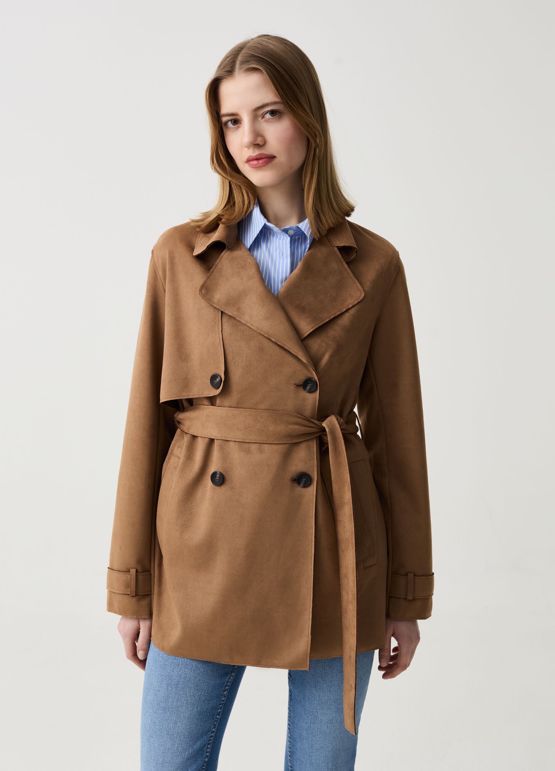 Short double-breasted trench coat in suede