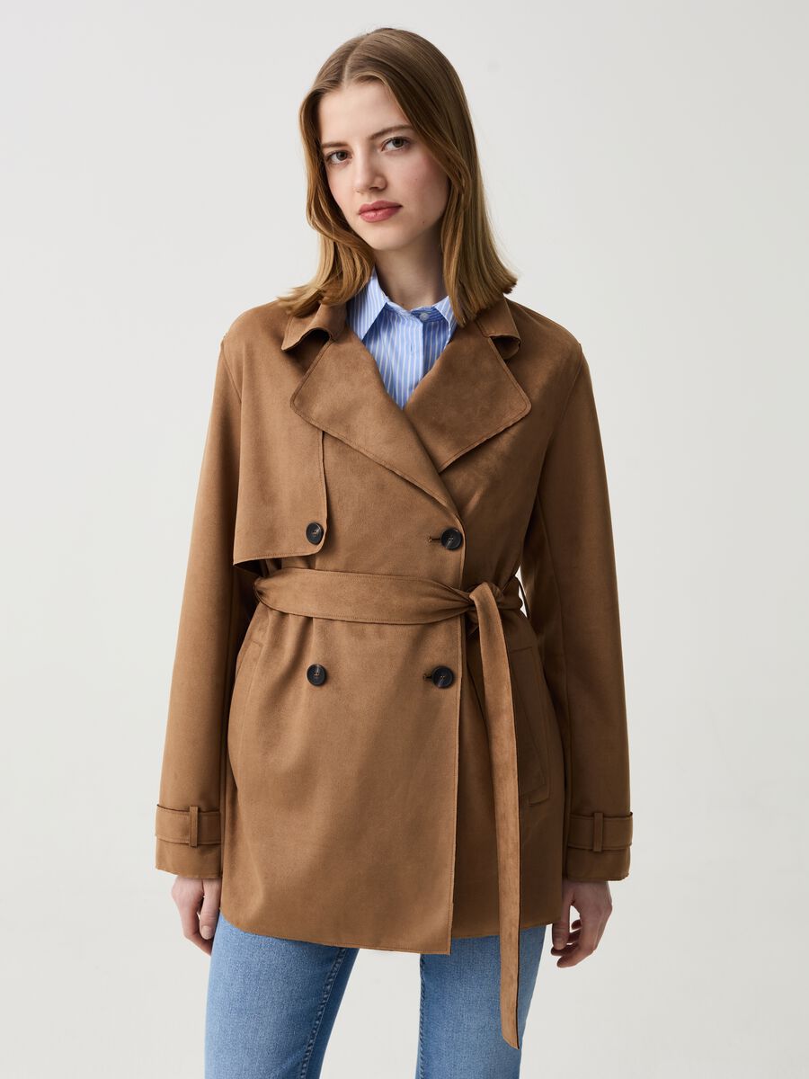 Short double-breasted trench coat in suede_1