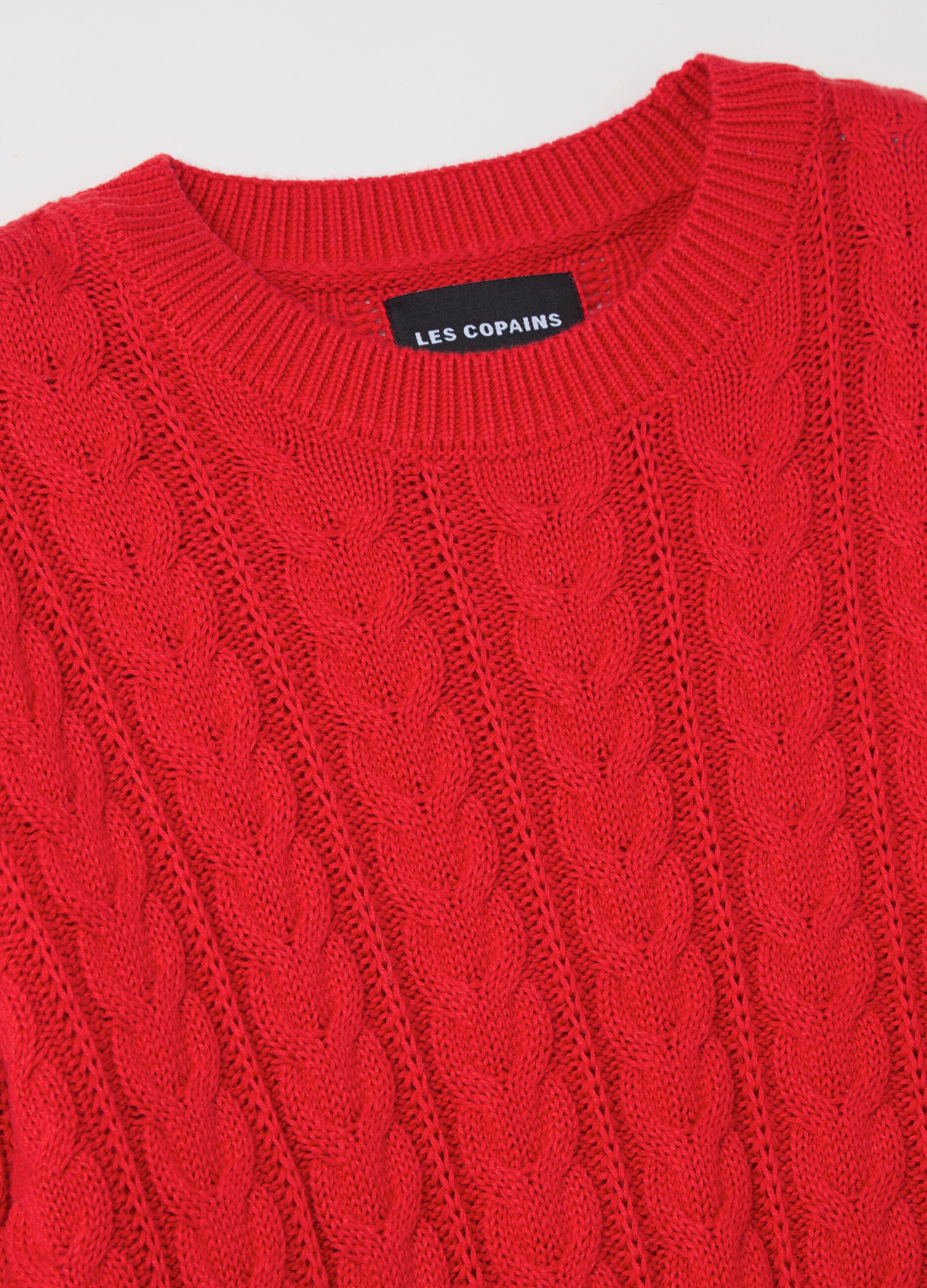 Pullover a trecce con scollo rotondo