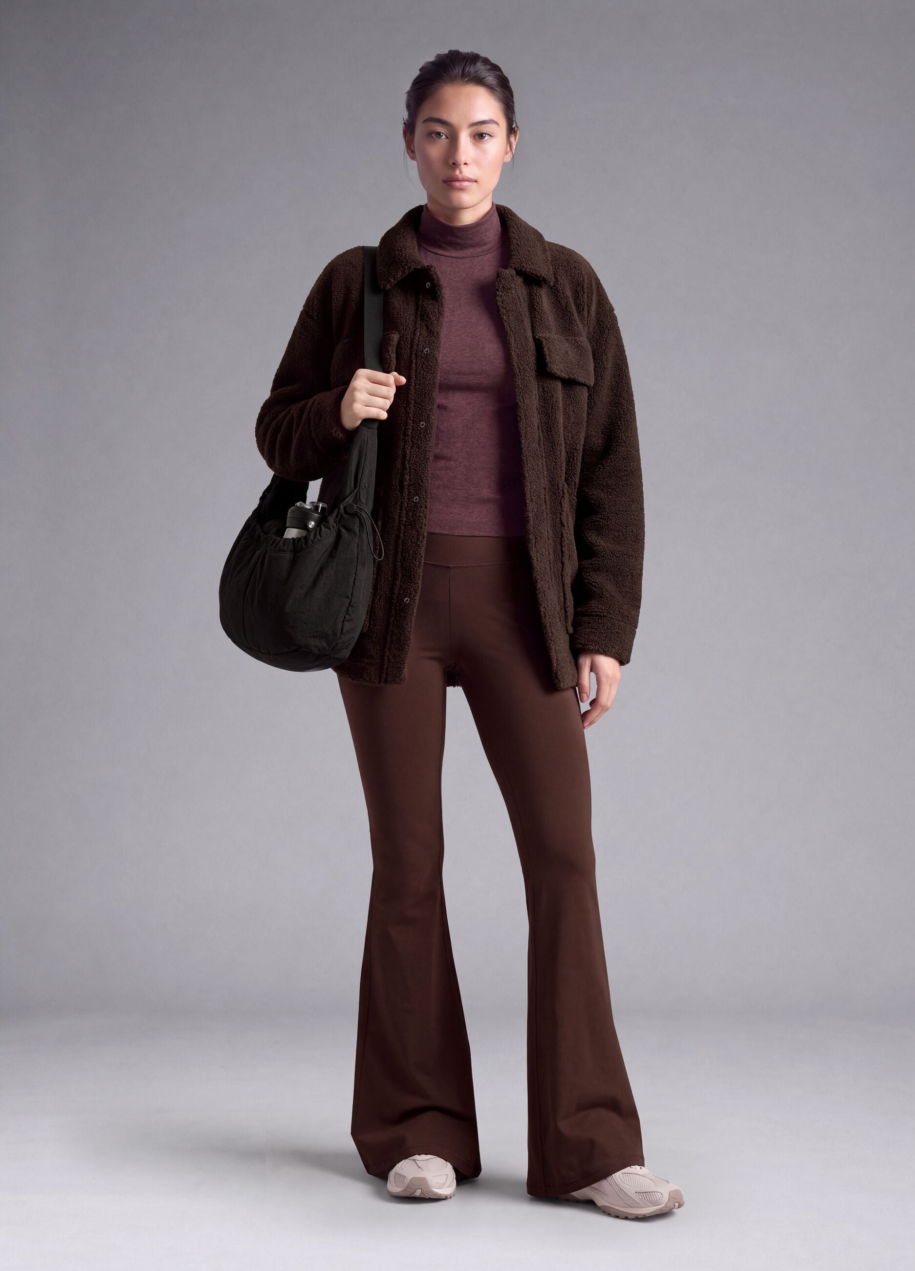 Leggings marroni flare in tessuto elasticizzato traspirante ALTAVIA STUDIO