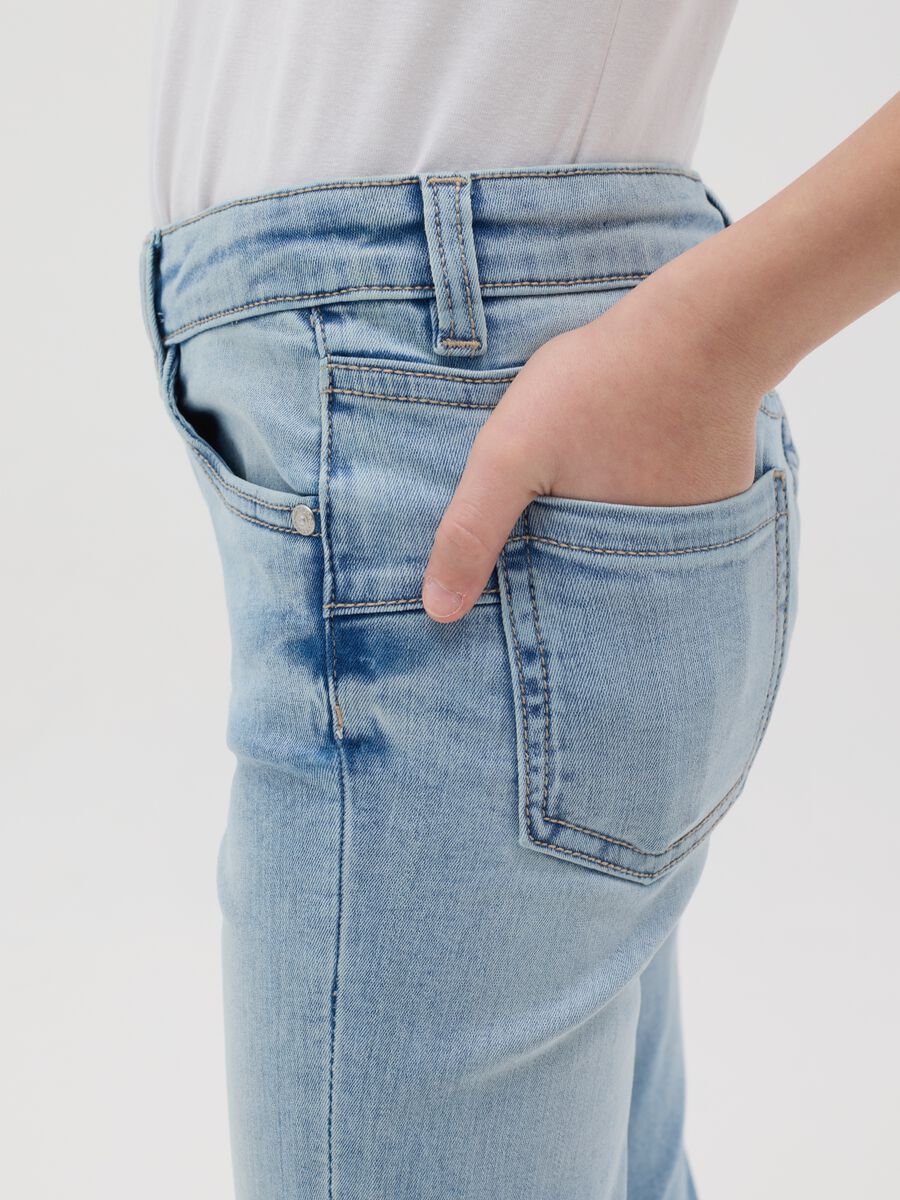 Slim-fit jeans with abrasions_3