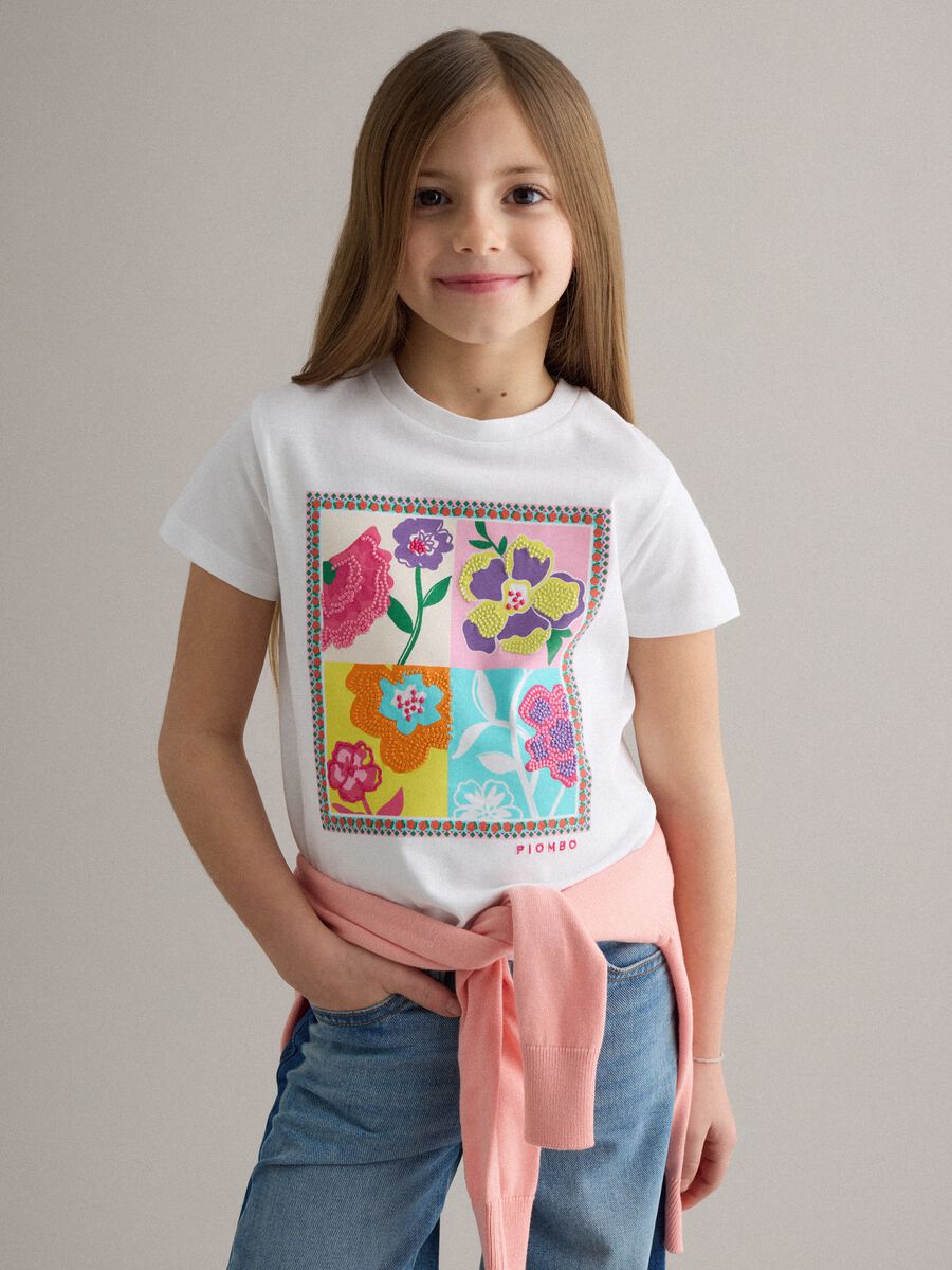 Regular fit white pure cotton t-shirt with print for girls_0