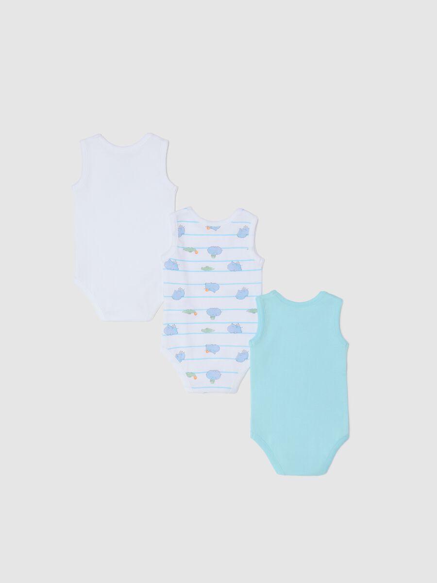 Three-pack white and light blue bodysuits in organic cotton with print_1