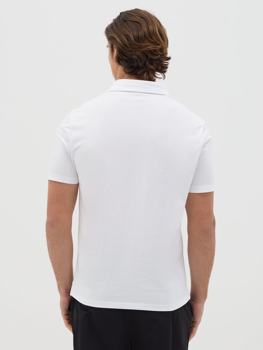 White regular-fit polo shirt with short sleeves_3