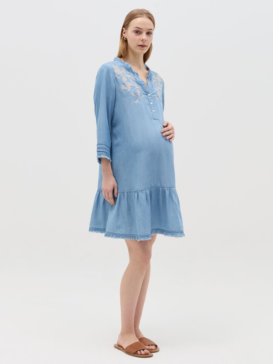 Short maternity dress in Tencel with embroidery_0