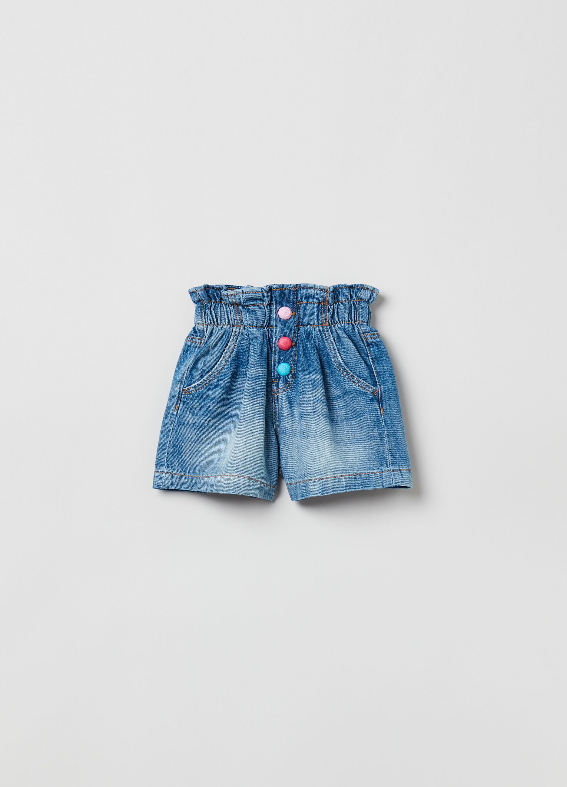 Paper bag shorts with multicoloured buttons