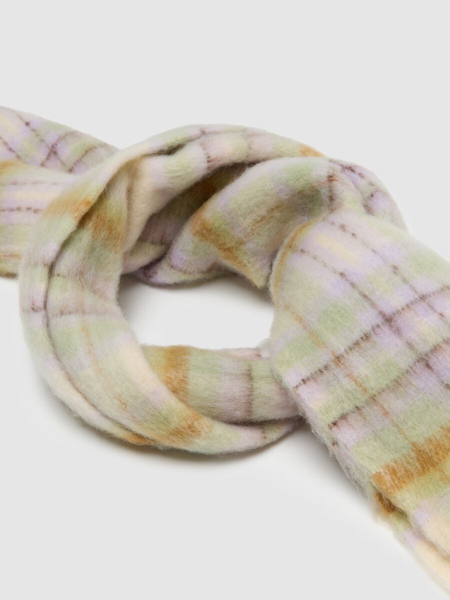 Multicolour Checkered Scarf with Fringe_1
