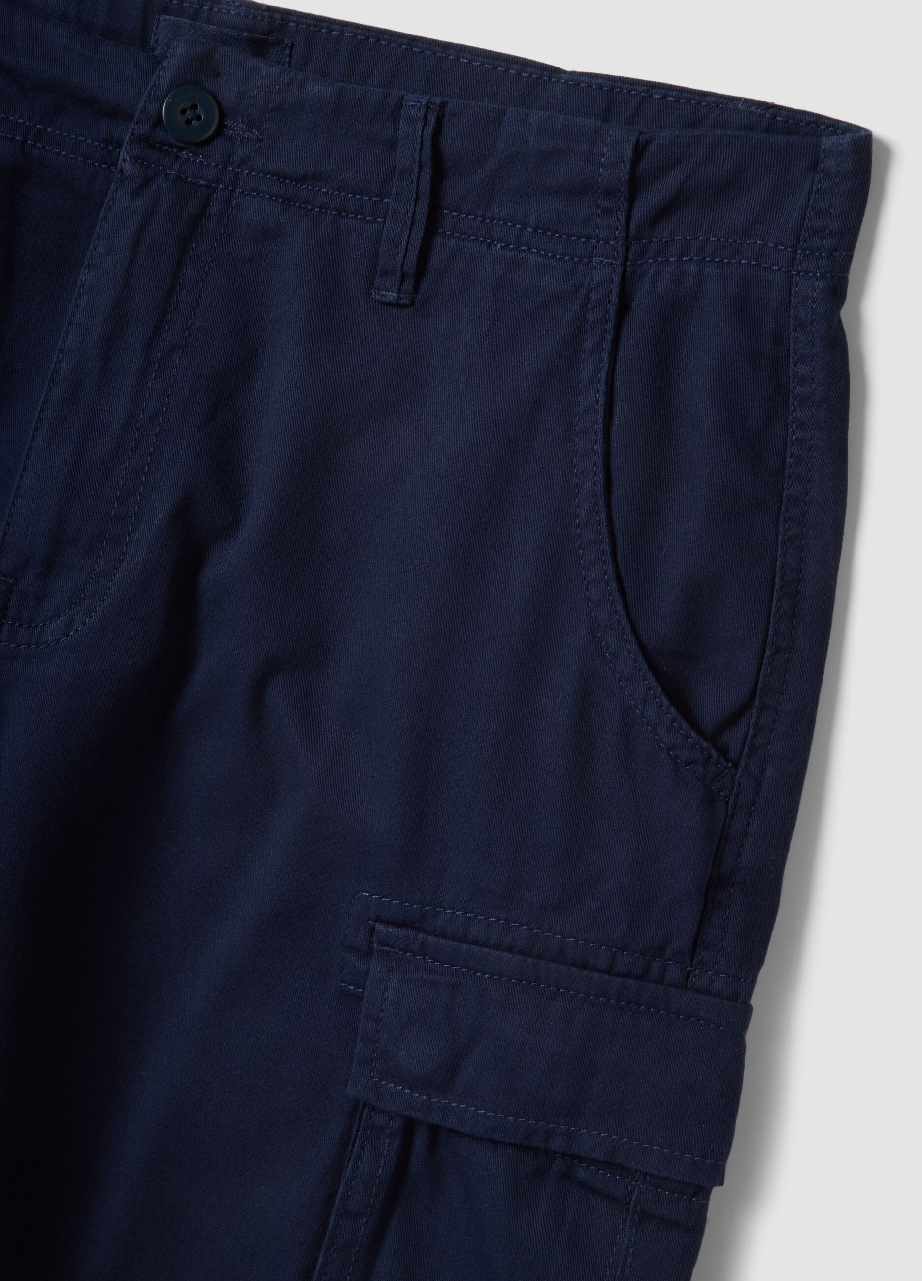 Blue pure cotton regular-fit cargo shorts