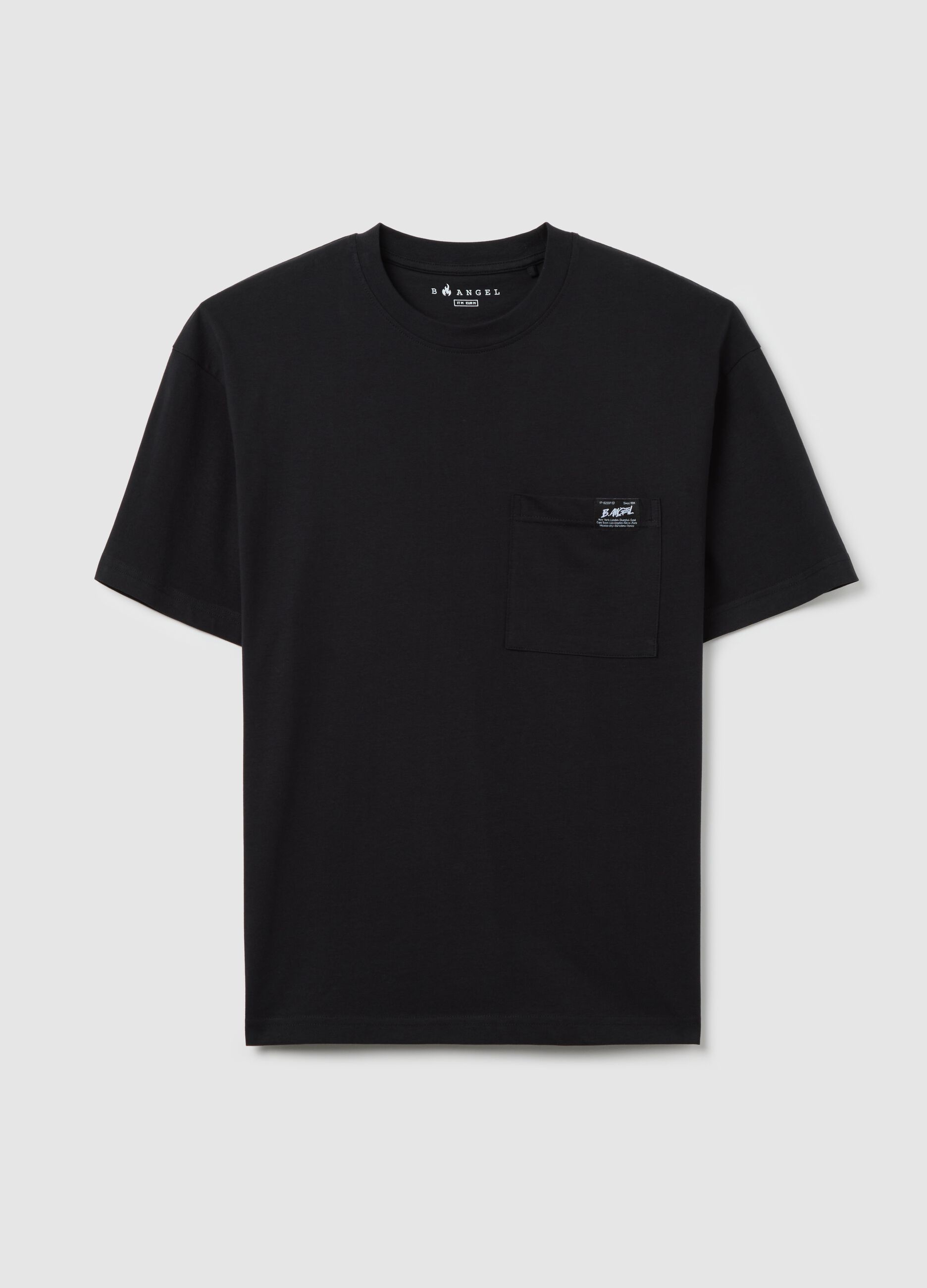 T-shirt in cotone con tasca