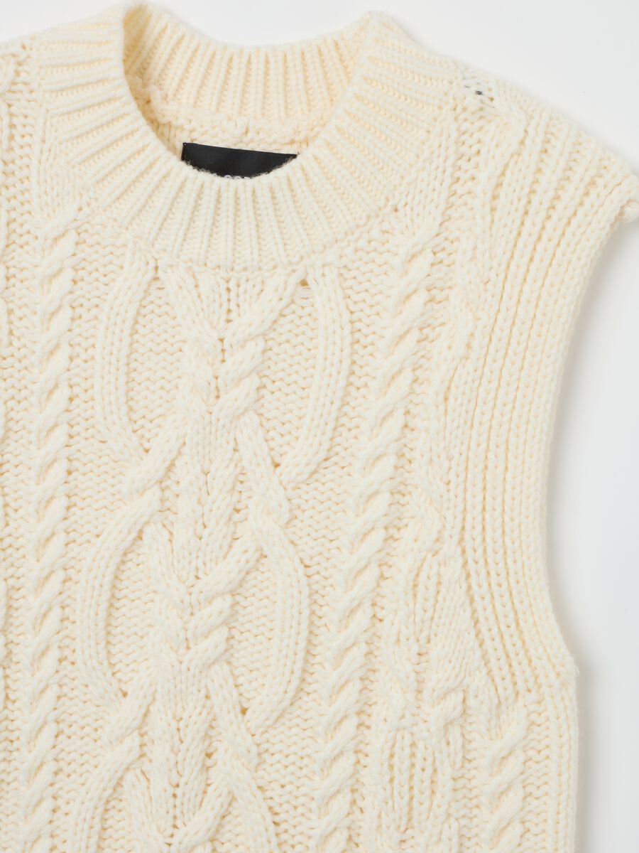 Gilet bianco lavorato a maglia_5