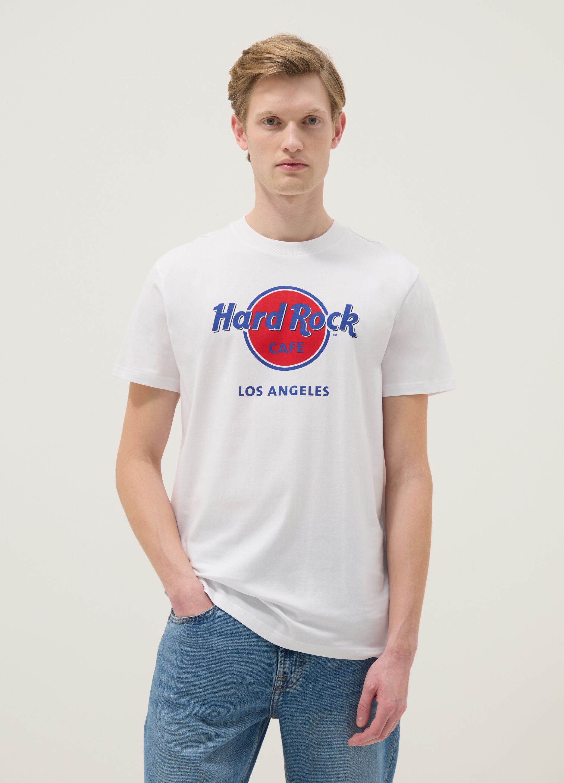 White pure cotton regular fit T-shirt with Hard Rock Cafe logo