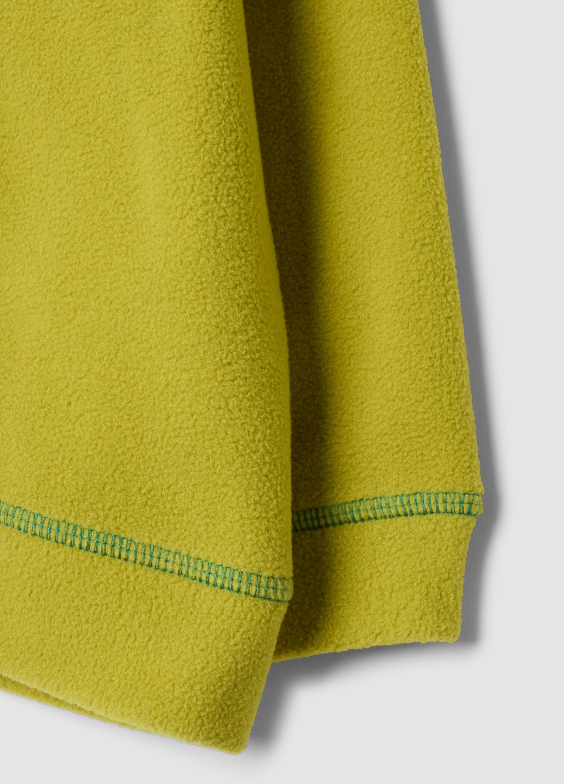 Felpa verde con girocollo e zip in pile regular fit