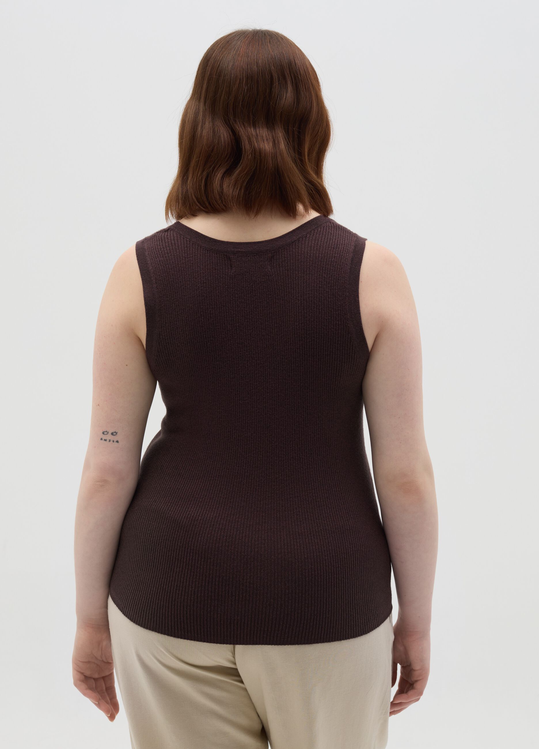 Curvy brown vest top in lurex