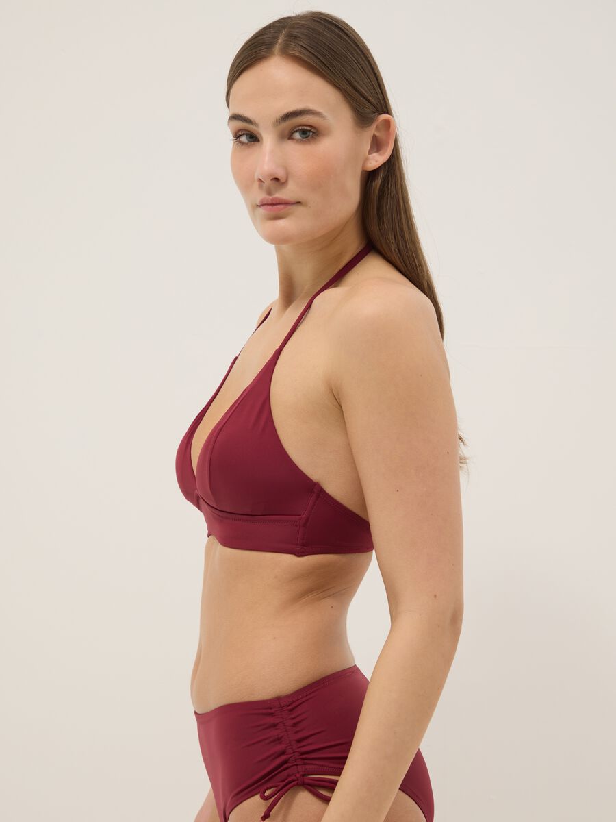 Top bikini elasticizzato rosso con imbottitura removibile_3