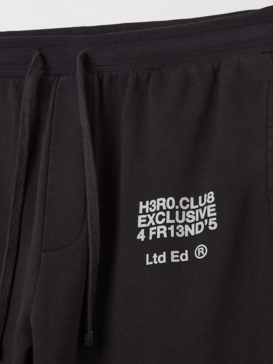 Fleece joggers with print_5
