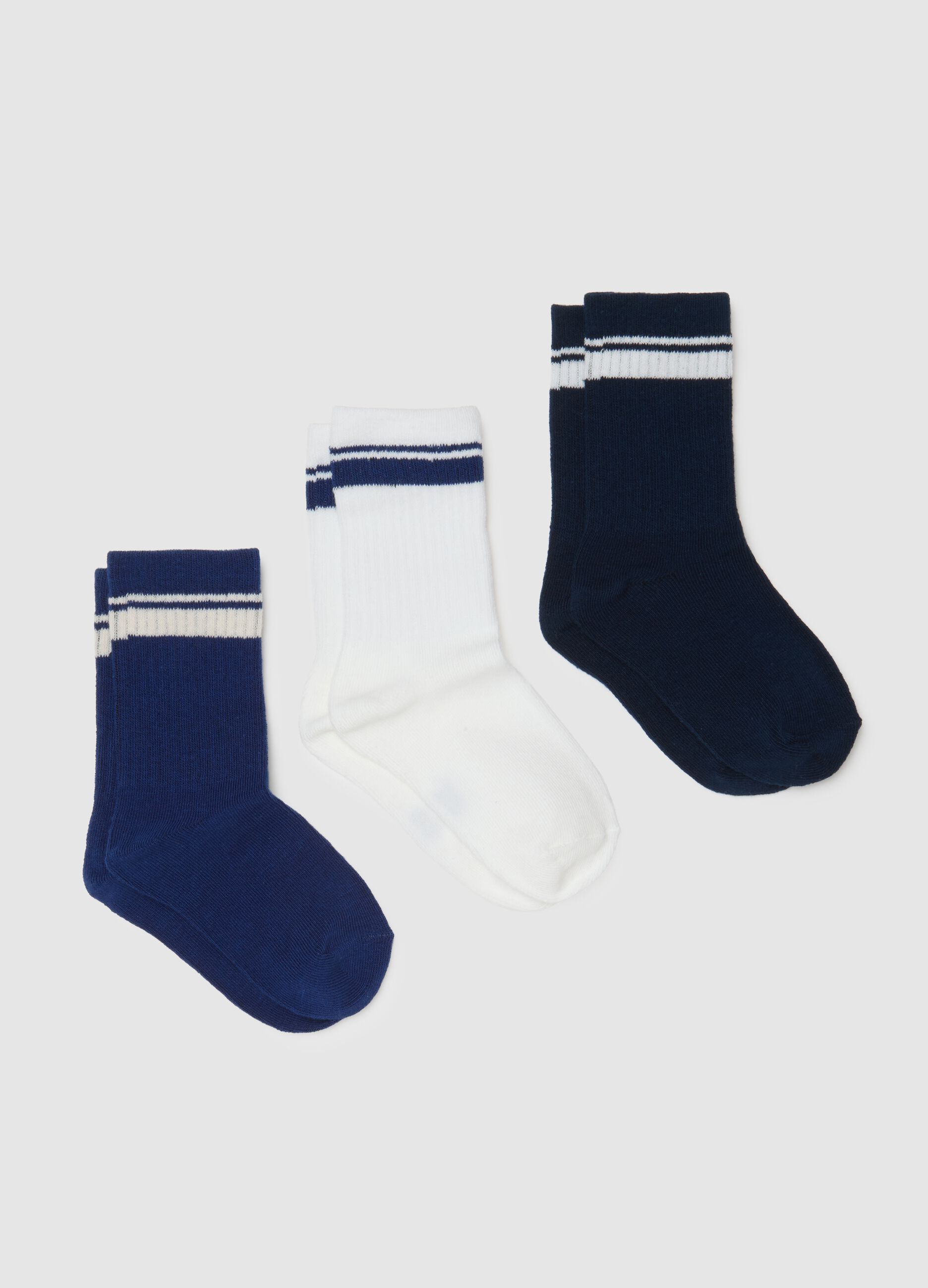 Set of multicoloured stretchy cotton boy's socks tripack
