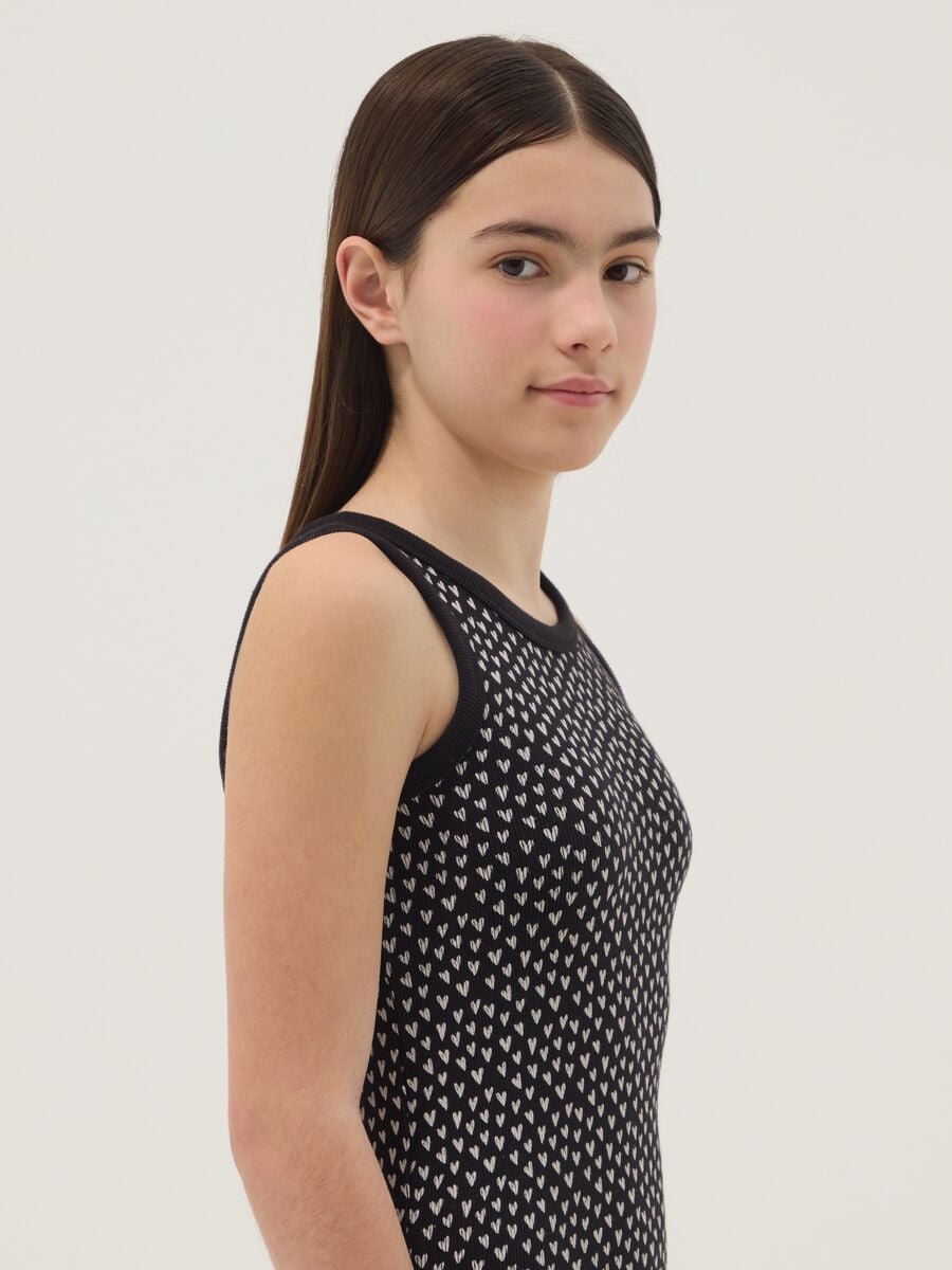 Girls&rsquo; black fitted stretch cotton dress with hearts_2
