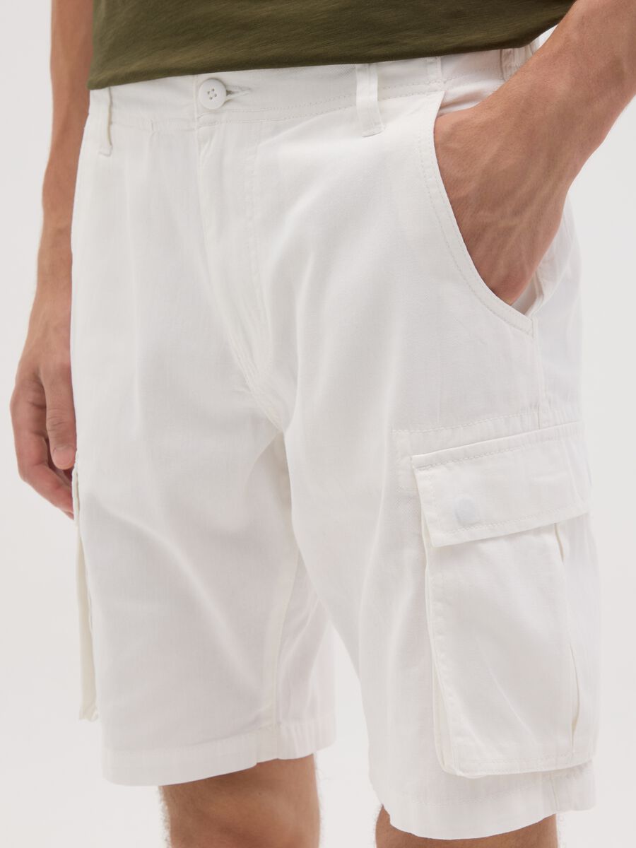 Men's pure white cotton regular fit shorts_2