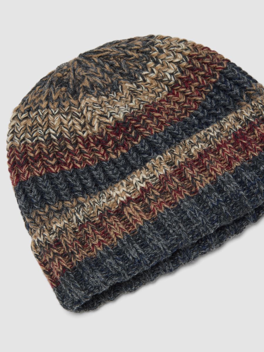 Multicolour striped beanie_1
