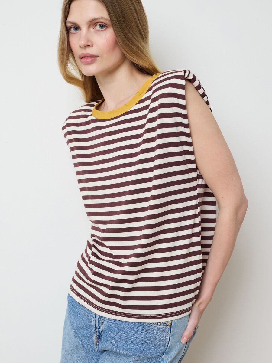 Boys’ T-shirt in elasticated mixed fabric with regular fit_0