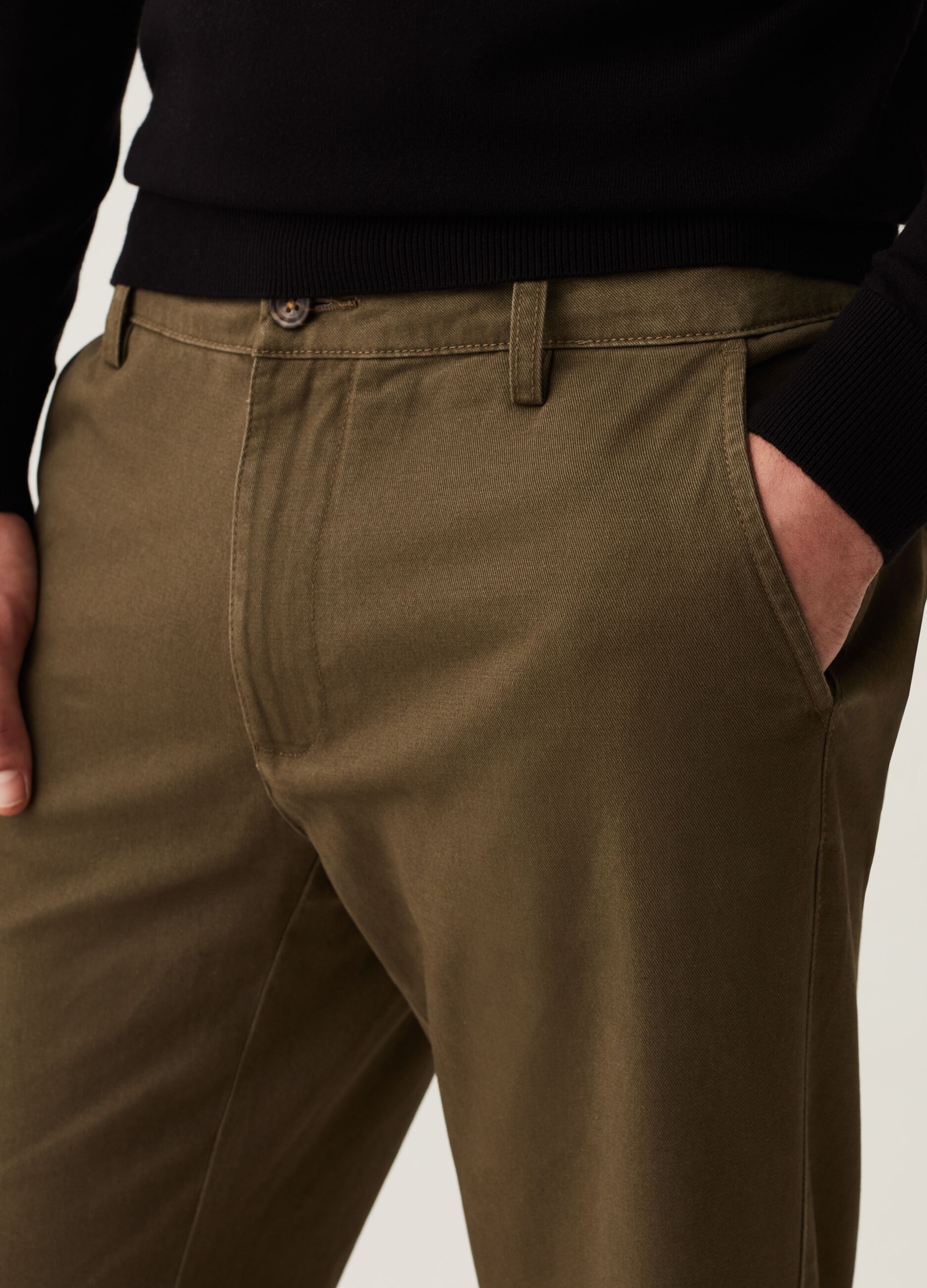 Pantalone chino in twill di cotone_3
