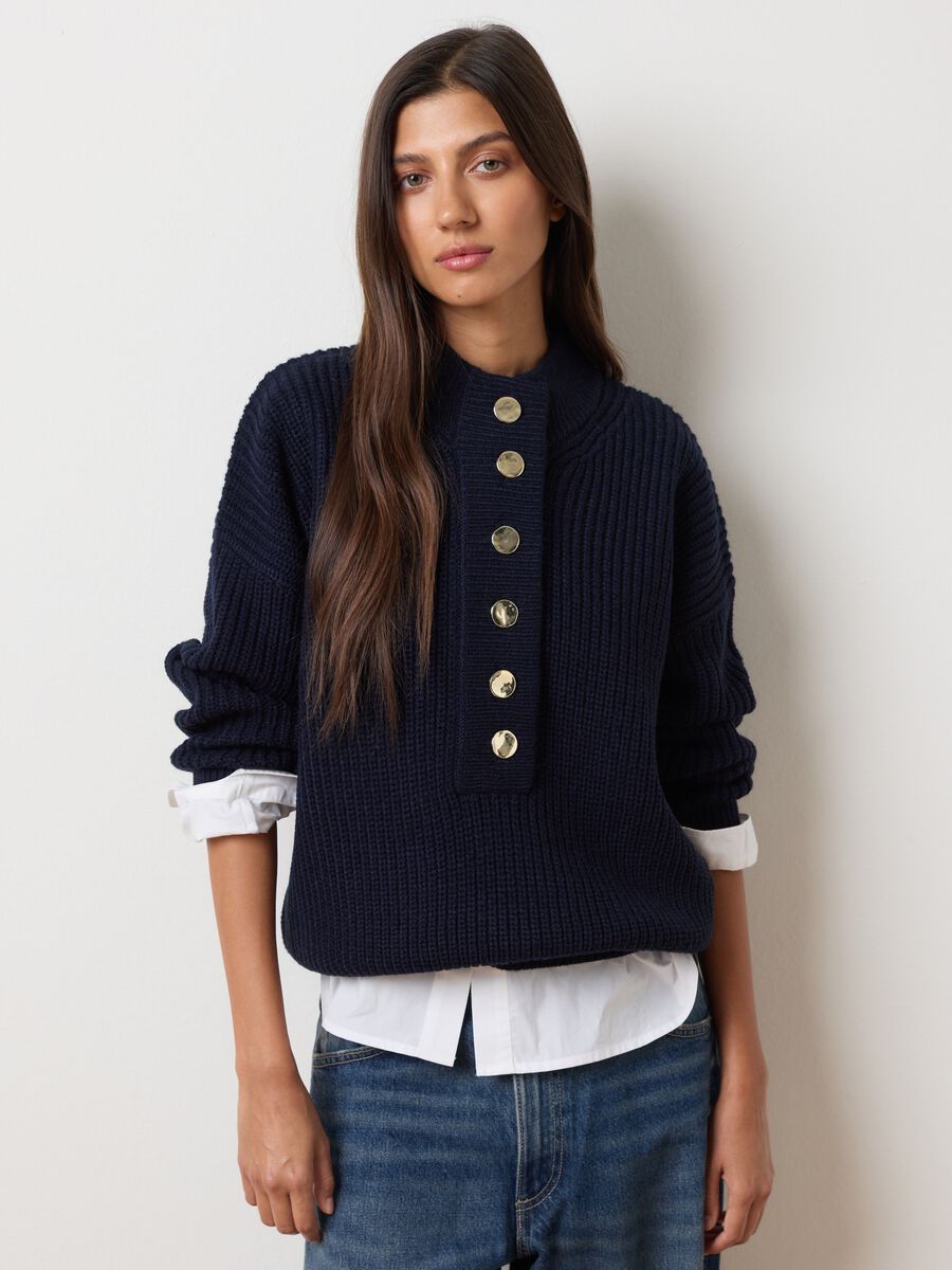 Blue sweater with high neck and buttons_1