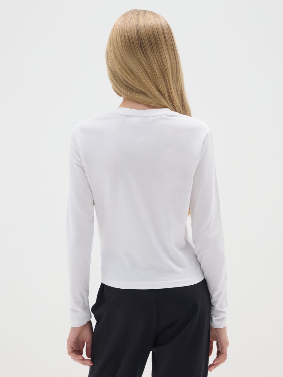 T-shirt da ragazze in cotone elasticizzato bianca slim fit con logo Celtics_1