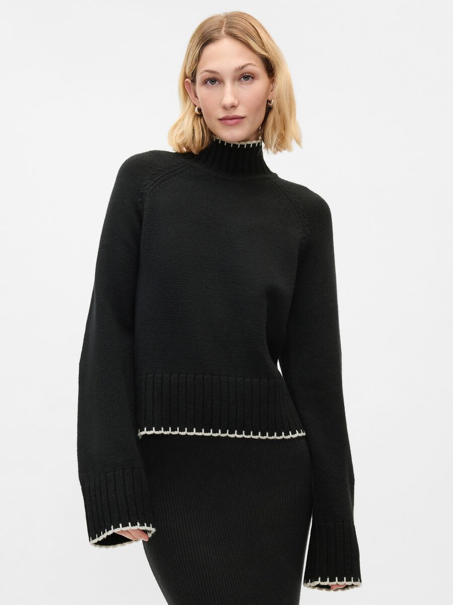 Pullover with high neck_0
