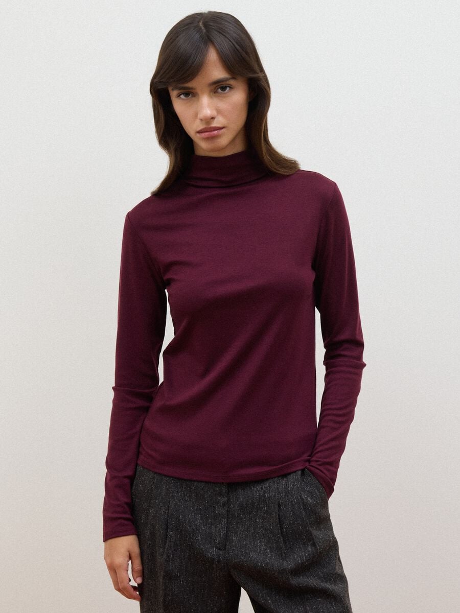 T-shirt viola in lyocell e lana elasticizzata con collo a lupetto regular fit_0