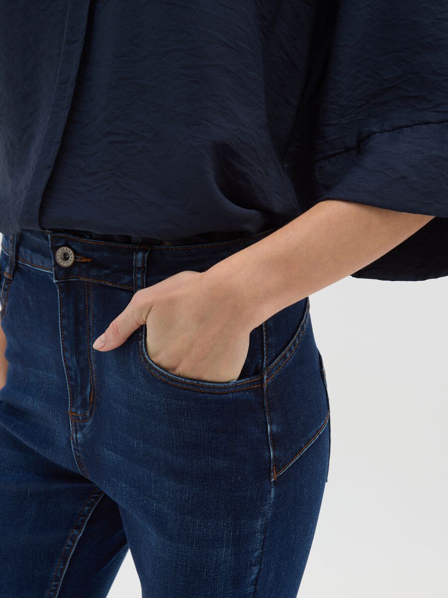 Jeans bootcut in denim lavaggio scuro_3