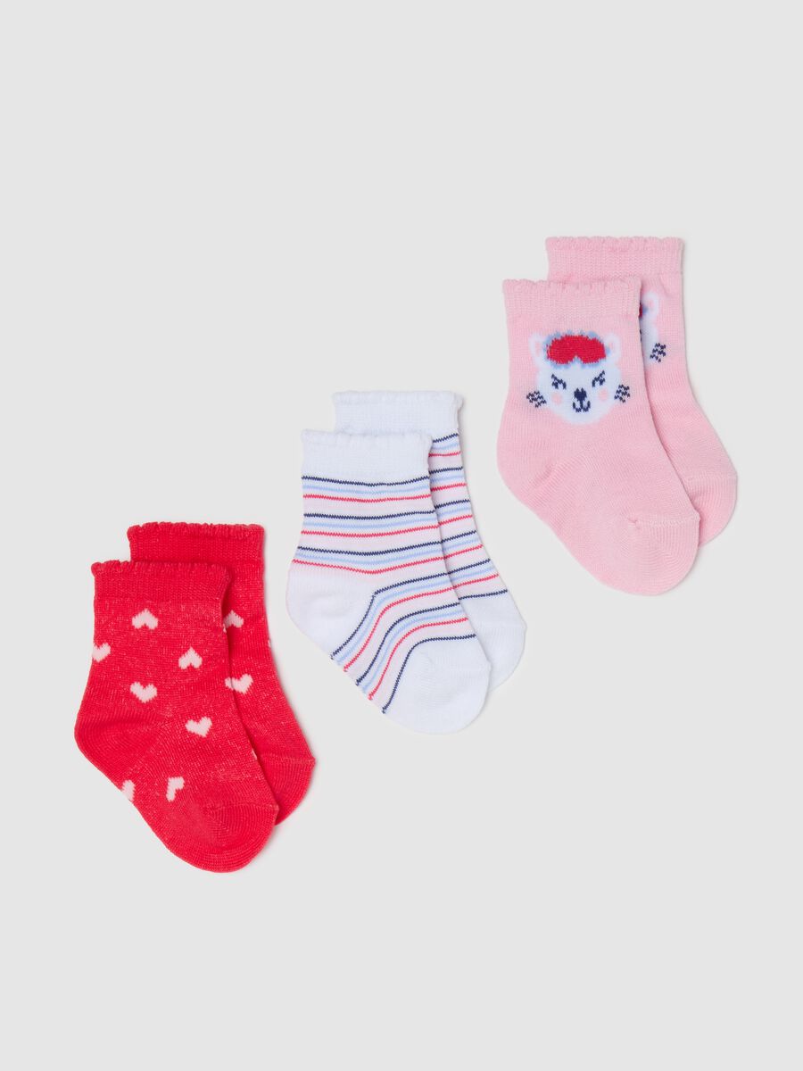 Three-pair pack socks with striped pattern and hearts design_0