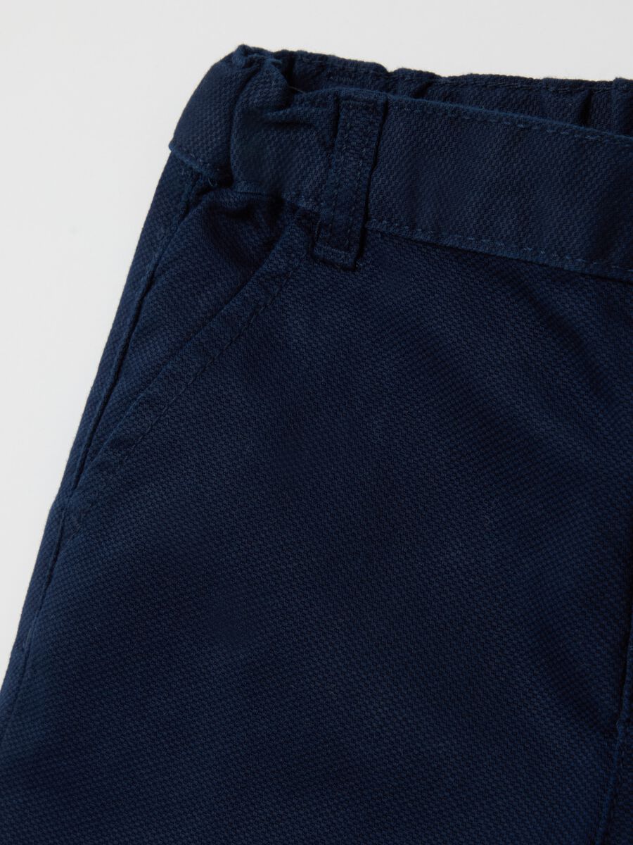 Bermuda shorts in dobby with pockets_3