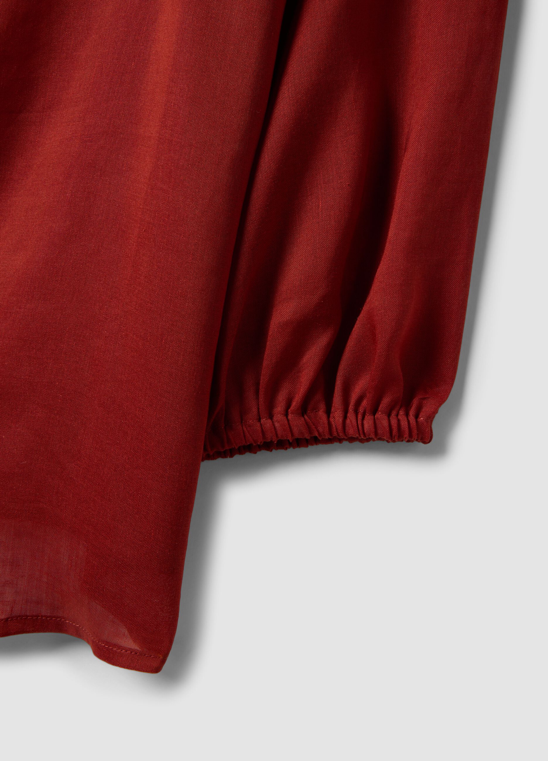 Red ramie and lyocell blend shirt with V-neck, regular fit