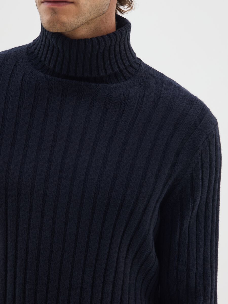 Regular fit blue turtleneck_3