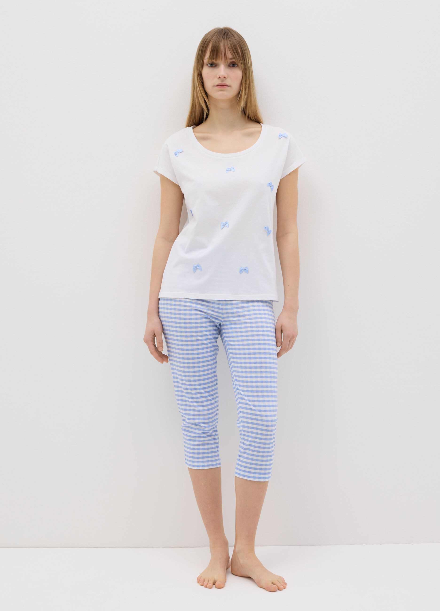 Capri pyjama trousers in white and light blue gingham