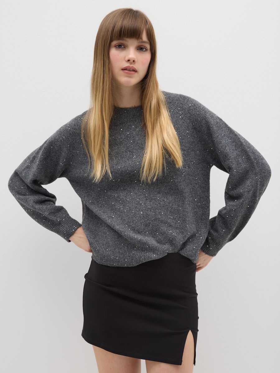 Grey oversized sweater with round neckline_0