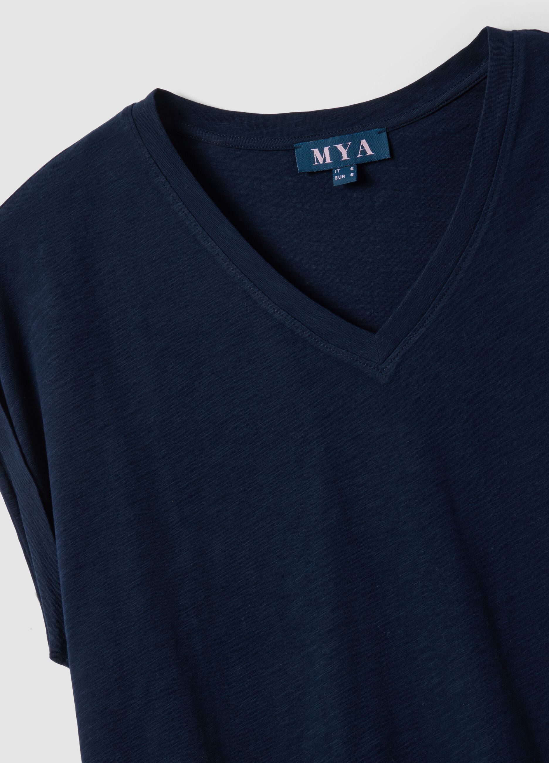 Short-sleeve pure cotton blue V-neck regular fit T-shirt