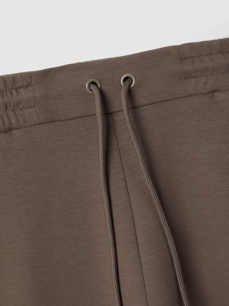 Pantaloni jogger in misto cotone elasticizzato marrone regular fit_5